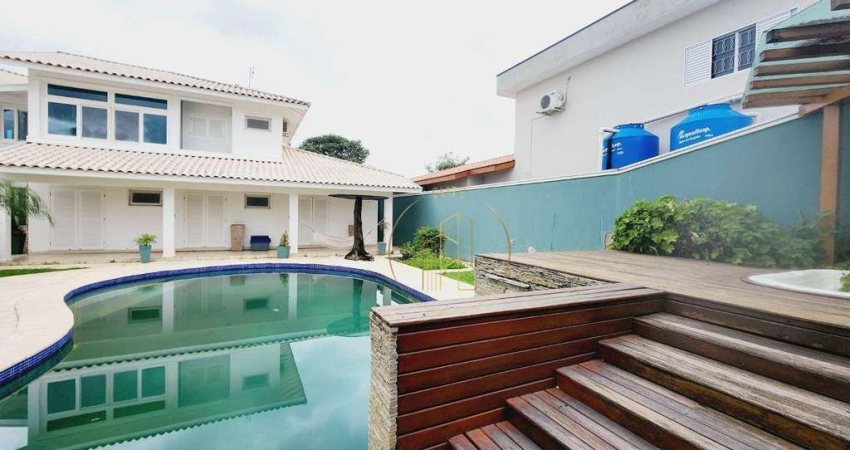 Sobrado em 1000m² no Taubaté Village com piscina privativa e 4 suítes