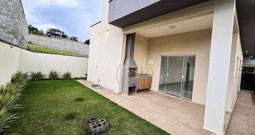 Casa térrea com 2 suites, quintal, aquecedor solar no Condominio Cataguá Way Sul em Taubaté SP