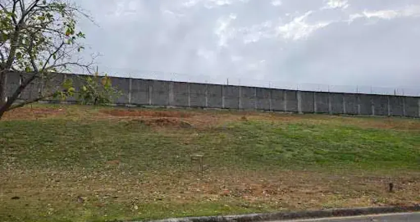 Lote com vista privilegiada e área total de 275m² no condomínio cataguá way sul em taubaté sp