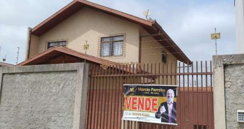 Sobrado à venda bairro Uberaba - Ctba - PR, oportunidade única de investimento.