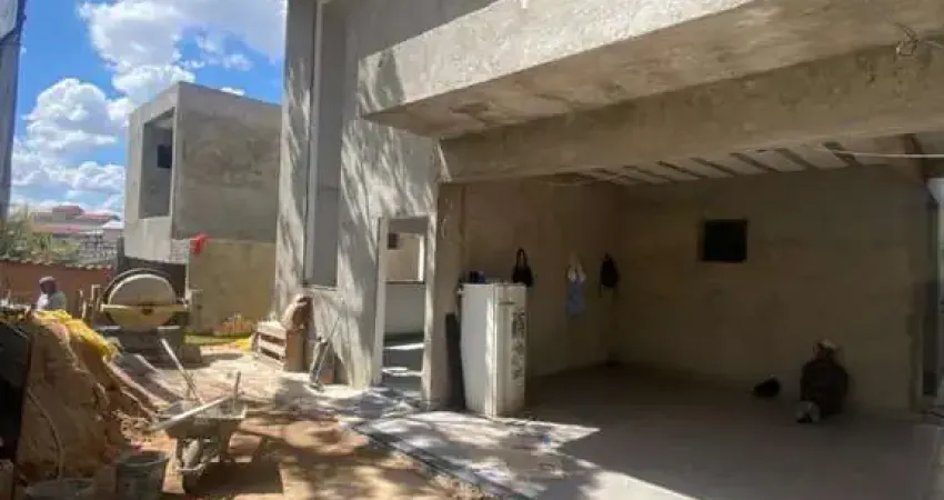 Casa com 4 quartos à venda no Tirol, Belo Horizonte 