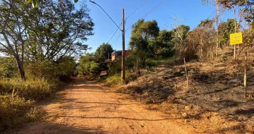 Lote a venda no Bairro Atalaia em Mateus Leme.