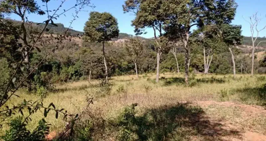 Terreno à venda na Praça Antônio Quirino da Silva, Centro, Itatiaiuçu