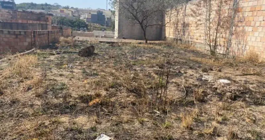 Terreno à venda na Rua Diamante, Eldorado (Parque Durval de Barros), Ibirité