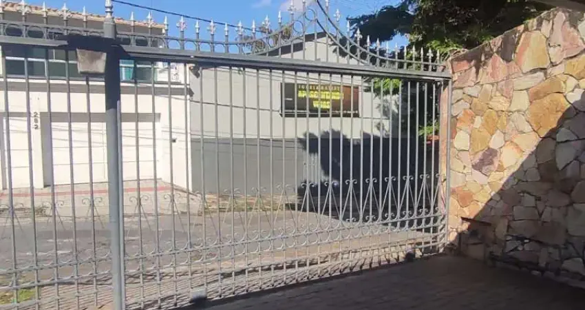 Casa com 3 quartos à venda na Rua Carlos Silva Pinto, Camargos, Belo Horizonte