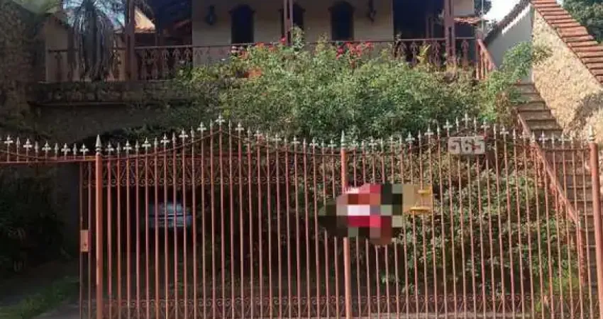 Casa com 3 quartos à venda na Rua Galena, Centro, Brumadinho