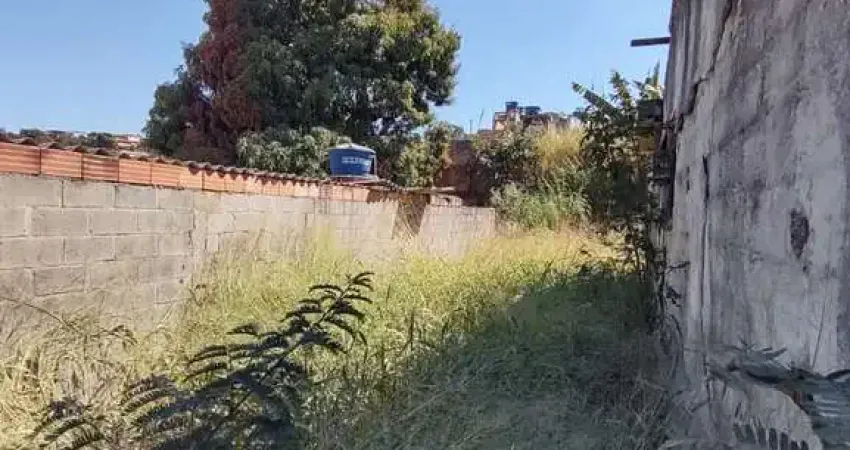 Terreno à venda na Rua Açucenas, Jardim das Alterosas - 2ª Seção, Betim