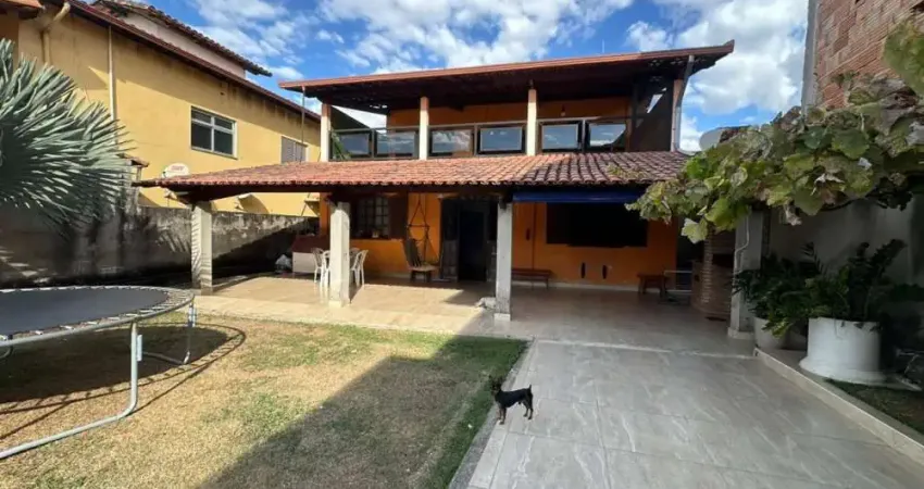 Casa com 4 quartos à venda na Avenida Manhuaçu, Niterói, Betim