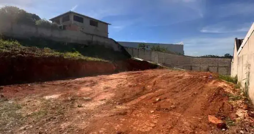 Terreno à venda na Rua Cintra, São João, Betim