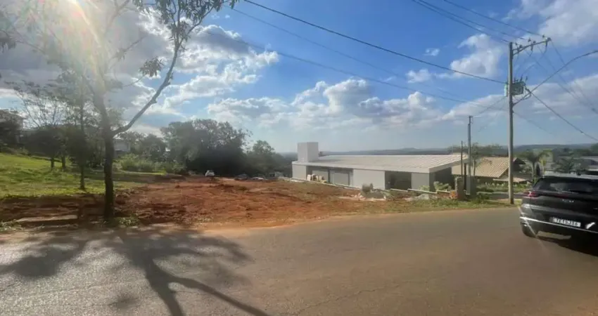 Terreno à venda na Avenida Magalhães Pinto, Centro, Mário Campos