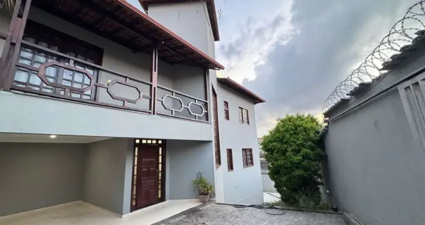 Casa com 5 quartos à venda na Rua Garcia Rodrigues, Jardim Industrial, Contagem