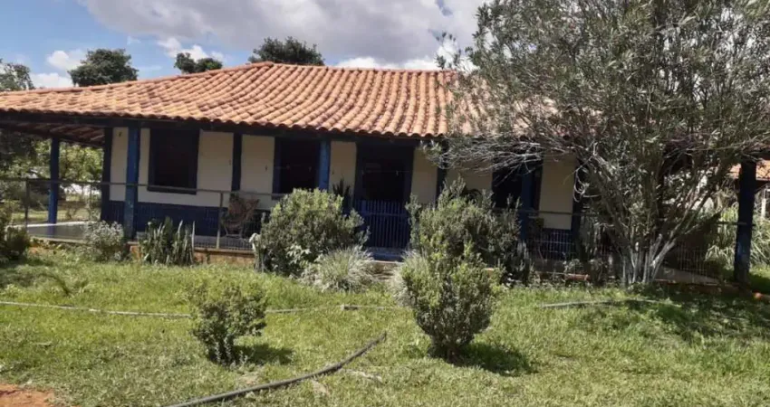 Fazenda / sítios / chácaras com 3 quartos à venda em felixlândia