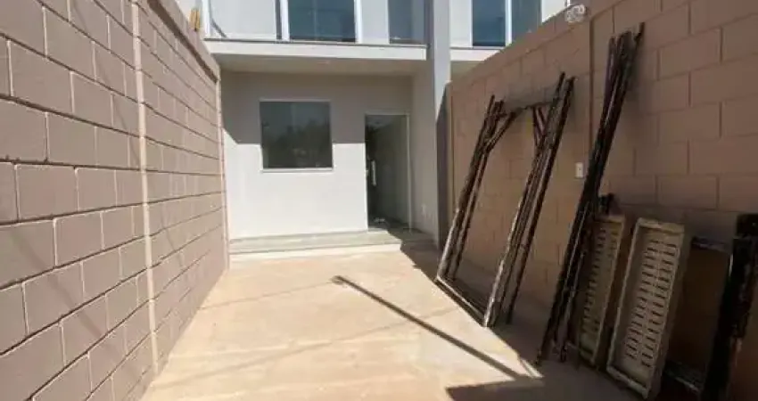 Casa com 2 quartos à venda na Rua Espoleto, Novo Barreirinho, Ibirité