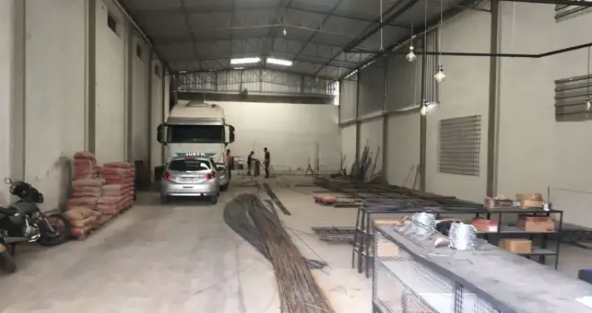 Barracão / Galpão / Depósito à venda na Avenida Prefeito João de Deus Campos, Vila Nunes, Ibirité