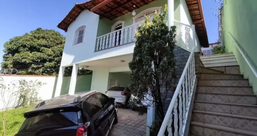 Casa com 3 quartos à venda na Avenida Waldyr Soeiro Emrich, Santa Helena (Barreiro), Belo Horizonte