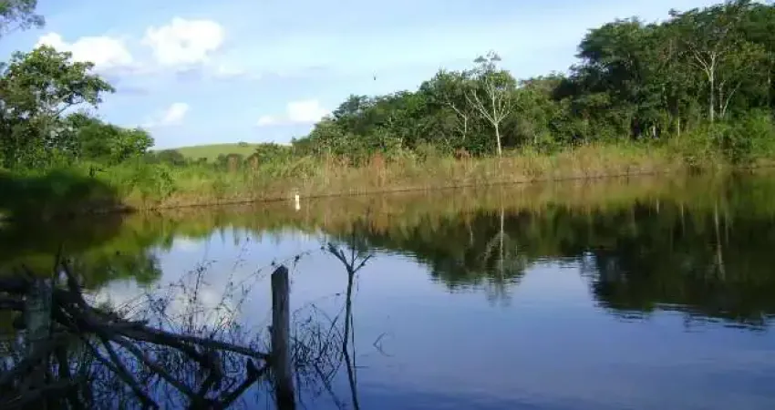 Fazenda à venda na Praça Antônio Quirino da Silva, Centro, Itatiaiuçu