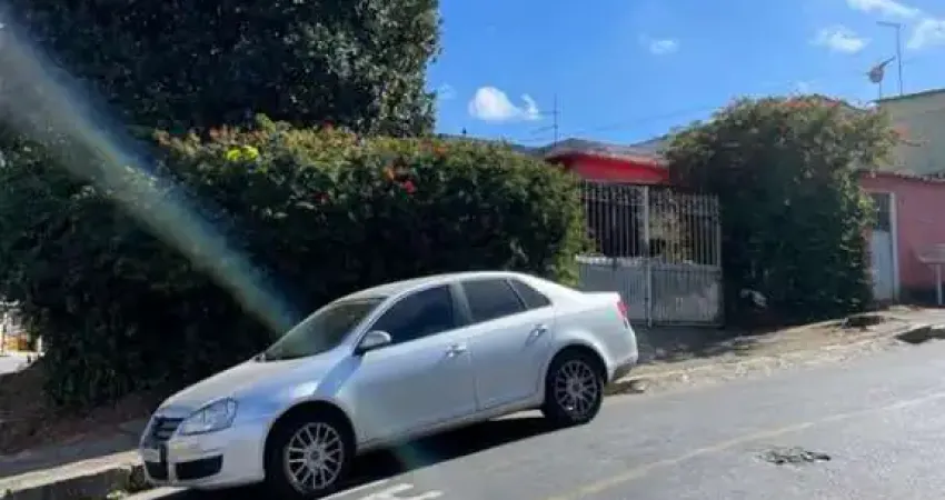 Casa com 3 quartos à venda na Rua Bráulio Gomes Nogueira, Tirol, Belo Horizonte