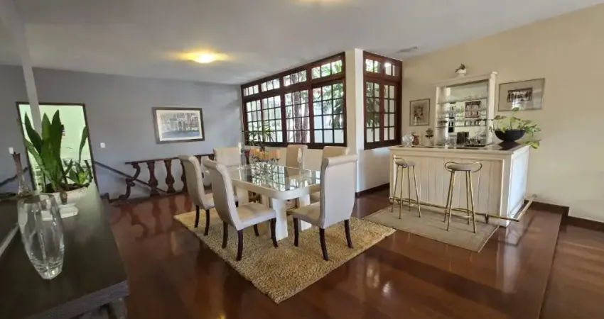 Casa com area gourmet e piscina na parte baixa do Granbery - ótima oportunidade - DE R$ 1.790.000,00  -> POR R$ 1.490.000,00