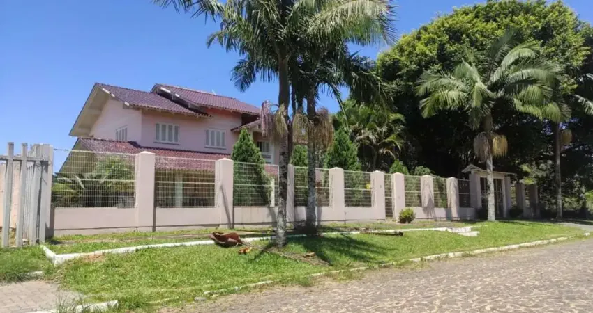 Casa para Venda em Torres, Faxinal, 4 dormitórios, 1 suíte, 4 banheiros, 2 vagas