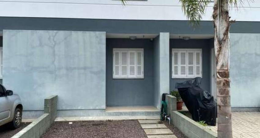 Sobrado para Venda em Torres, Centenário, 3 dormitórios, 2 banheiros
