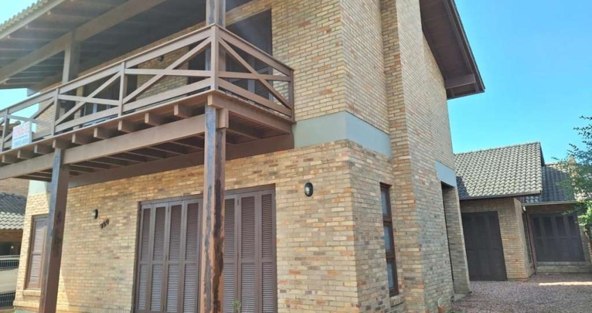 Casa para Venda em Torres, Centenário, 5 dormitórios, 3 suítes, 2 banheiros, 3 vagas