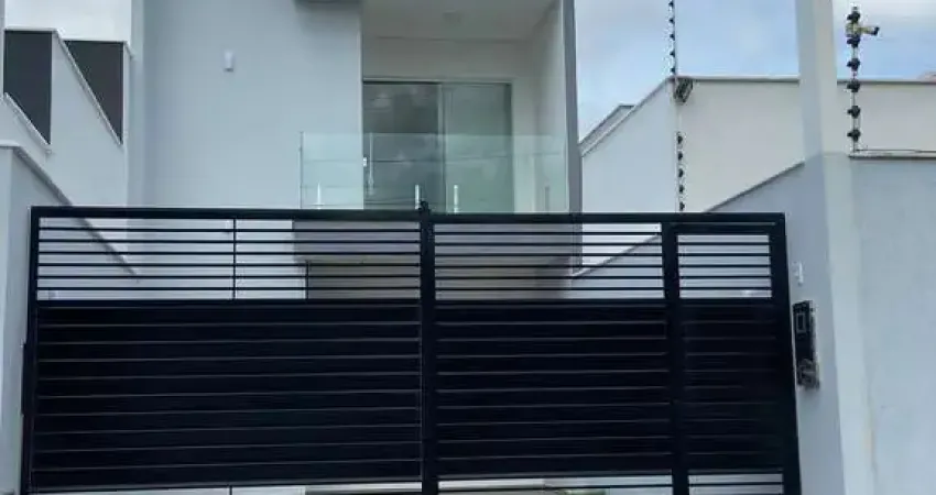 Casa Duplex residencial para Venda em rua pública, Parque Ipê, Feira de Santana, 3 quartos, 1 suíte, 1 sala, 1 banheiro, 2 vagas, 100m² área total.