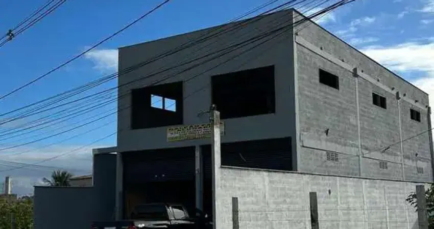 Galpao comercial para Locação Olhos D'água, Feira de Santana, 2 banheiros, 2 vagas 160m² área total.