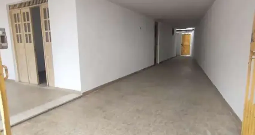Casa residencial para Venda em rua pública, São João, Feira de Santana, 3 quartos, 1 suíte, 1 sala, 2 banheiros, 3 vagas, 150m² área total.