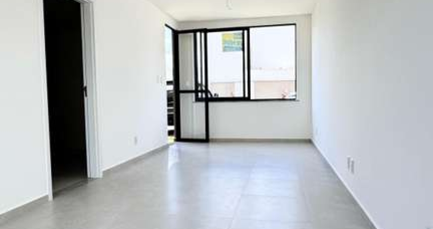 Casa residencial para Venda em condomínio fechado, Sim, Feira de Santana, 4 quartos, 1 suíte, 1 sala, 3 banheiros, 1 vaga, 120m² área total.