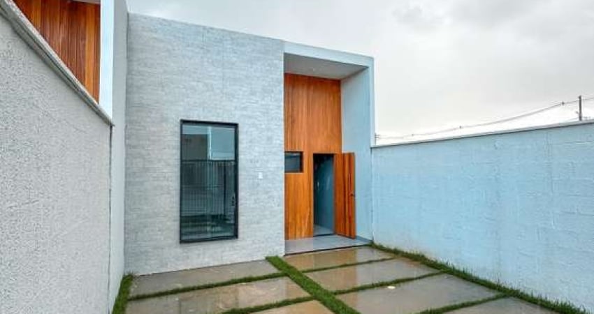 Casa residencial para Venda em rua pública, Mangabeira, Feira de Santana, 2 quartos, 1 suíte, 1 sala, 2 banheiros, 1 vaga, 126m² área total.
