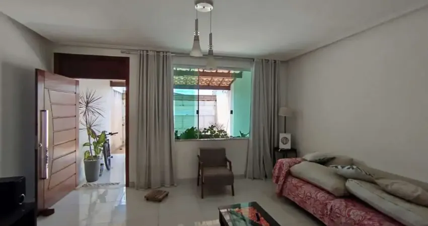 Casa residencial para Venda em rua Publica, Mangabeira, Feira de Santana, 3 quartos sendo 1 suíte, 1 sala, 2 banheiros, 2 vagas