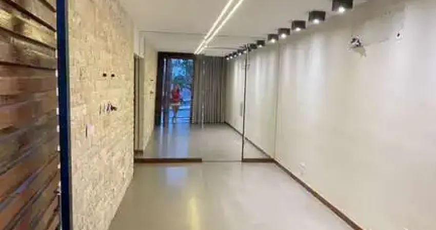 Casa no sim, 2 quartos, 1 suíte, closet, área gourmet, para venda, em condomínio fechado, em feira de santana.