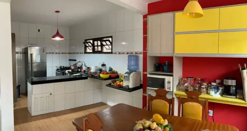 Casa no Morada das Árvores, no Campo Limpo, 4 Quartos, Suítes, Armários Planejados, Área Gourmet, Garagem Coberta, para Venda, em Feira