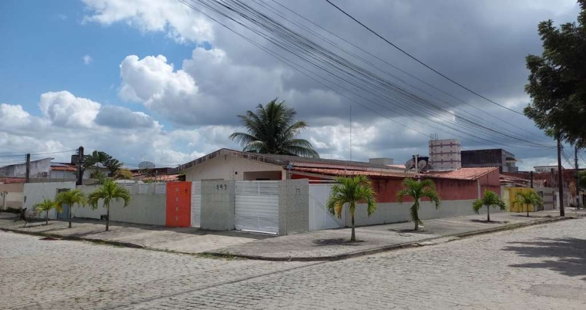 Casa residencial para Venda em rua pública, Parque Getúlio Vargas, Feira de Santana, 2 Quartos, 1 suíte, 2 salas, 1 banheiro, 2 vagas