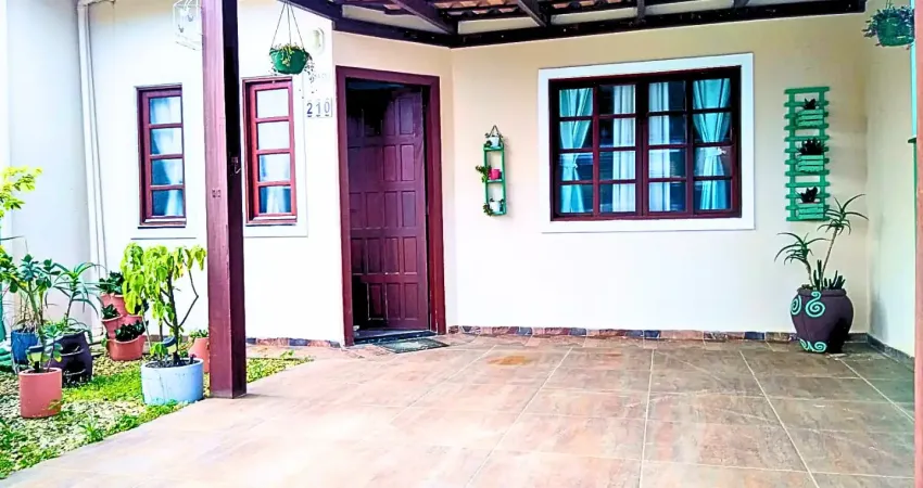 Bela casa reformada no bairro quinta dos açorianos - barra velha