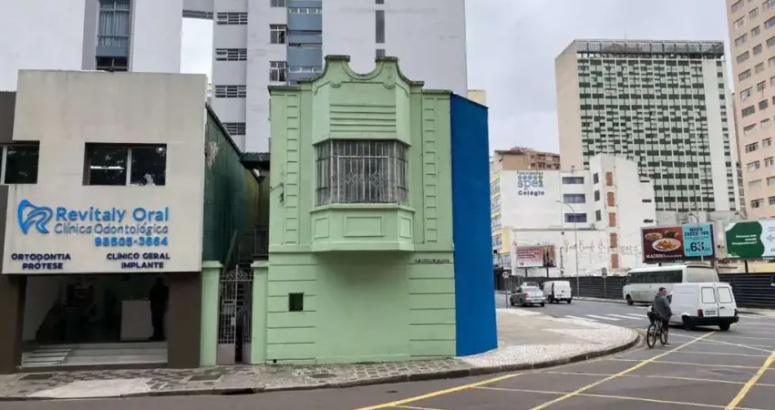 Casa à venda na Rua Visconde de Nacar, 1001, Centro, Curitiba