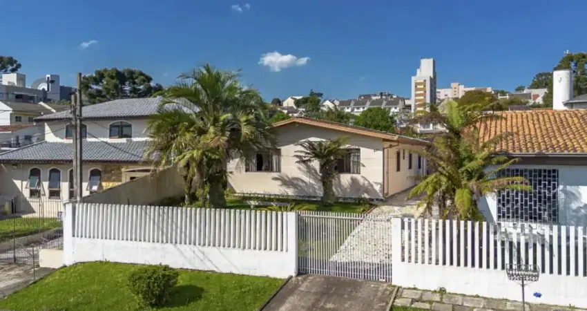 Casa com 4 quartos à venda na Rua Brasílio Bacellar Filho, 580, Tingui, Curitiba
