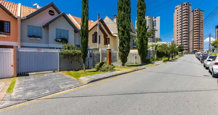 Casa com 3 quartos à venda na Rua Peru, 104, Bacacheri, Curitiba