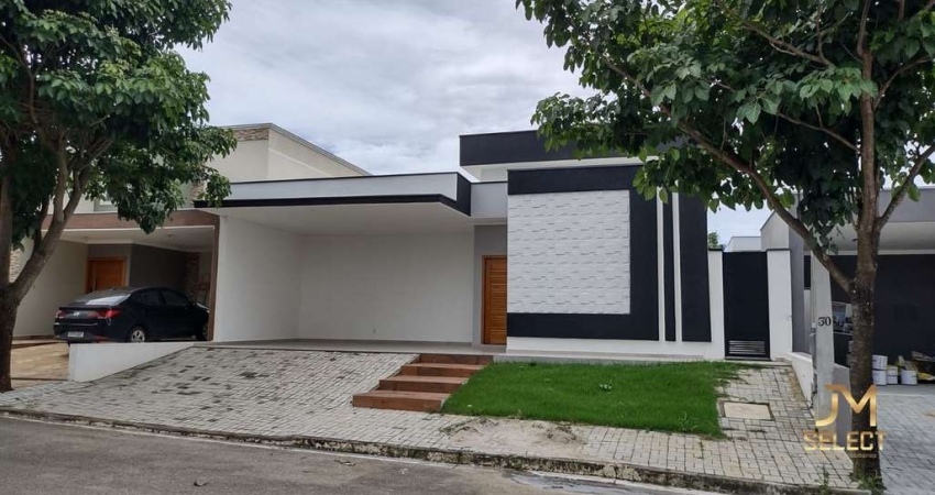 Casa em Condomínio / 3 Quartos ( 1 Suíte ) / 3 Banheiros / 300m² / 4 vagas