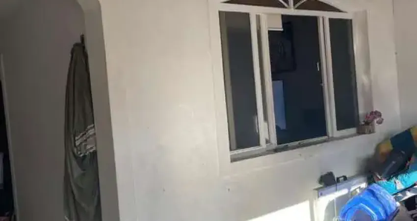 Linda casa térrea, Jd. Morumbi, 3 dormitórios sendo 1 suíte.