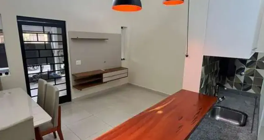 Locação – casa | 3 dormitórios (1 suíte) | 2 banheiros | 135m² | 2 vaga