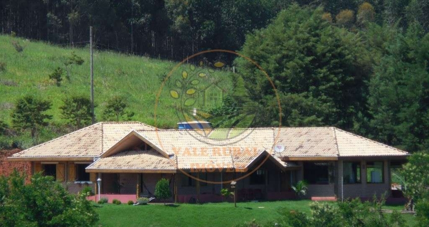 BELÍSSIMA CHÁCARA CERCADA COM EUCALIPTO TRATADO EM JAMBEIRO COM 6.550M² - CH00215
