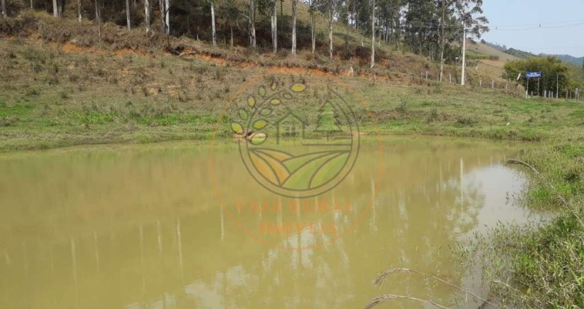 OPORTUNIDADE! ÁREA DE 20.000 M², ESCRITURADA E COM FARTURA DE ÁGUA EM SFX! AR00051