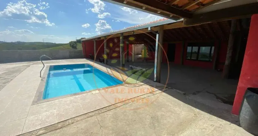EXCELENTE CHÁCARA NA ZONA NORTE DE SJC COM PISCINA! CH00172