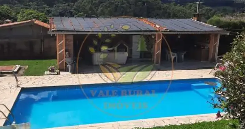 EXCELENTE CHÁCARA COM PISCINA, CASA DE HÓSPEDE, E MUITAS BENFEITORIAS EM PINHALZINHO! CH00170