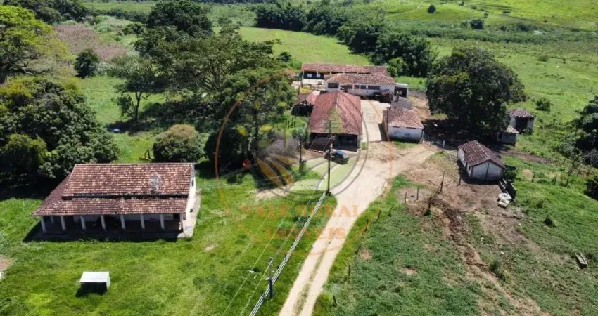 MARAVILHOSA FAZENDA NO VALE DO PARAÍBA COM 70 ALQUEIRES! FA00064