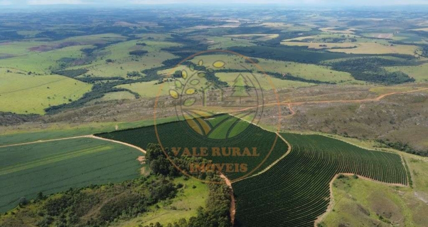 EXCELENTE FAZENDA DE 1.040 HECTARES NA REGIÃO DE ARAXÁ - MG  FA00161