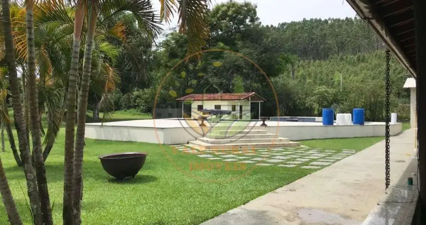 MARAVILHOSO SITIO COM SALÃO DE FESTAS, PISCINA E  CHALÉ EM SÃO JOSÉ DOS CAMPOS - SP  ST00198