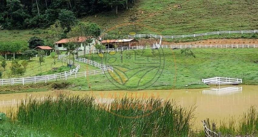 EXCELENTE! SITIO EXPETACULAR COM RIQUEZA DE ÁGUA EM SÃO LUIZ DO PARAITINGA - SP ST00210