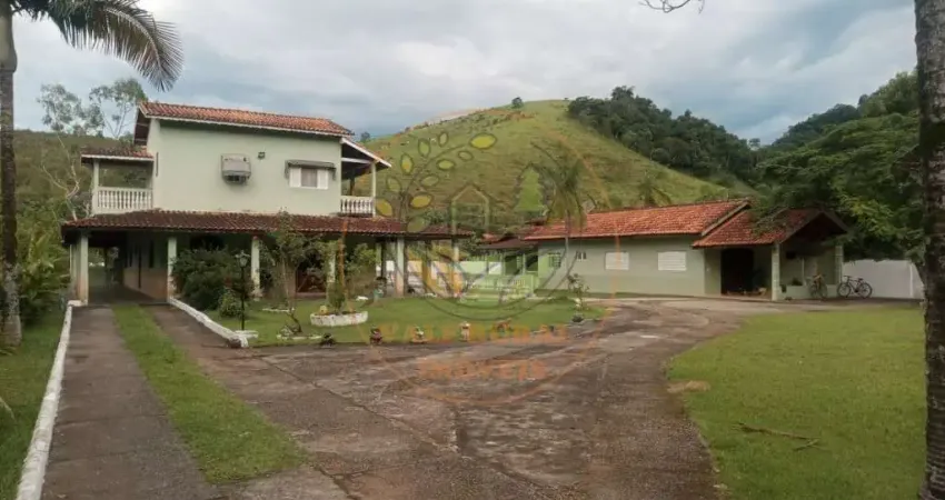 MARAVILHOSA CHÁCARA NA ZONA NORTE DE SÃO JOSÉ DOS CAMPOS - SP  CH00345